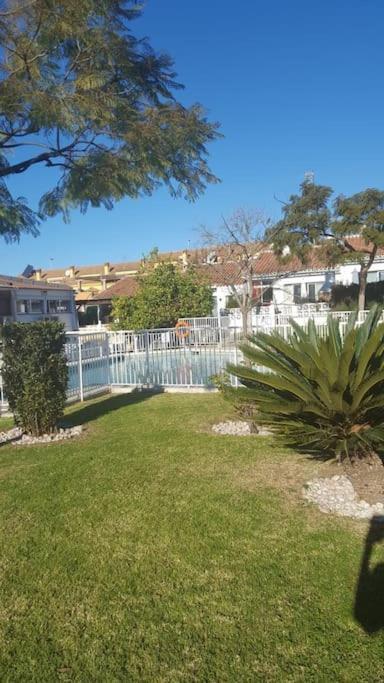 House W Shared Pool, Perfect For Small Families Fuengirola Esterno foto